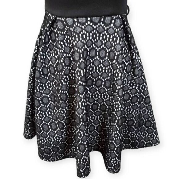 PAPAYA STRAPLESS BLACK & WHITE DRESS SZ.S EUC - Picture 3 of 6